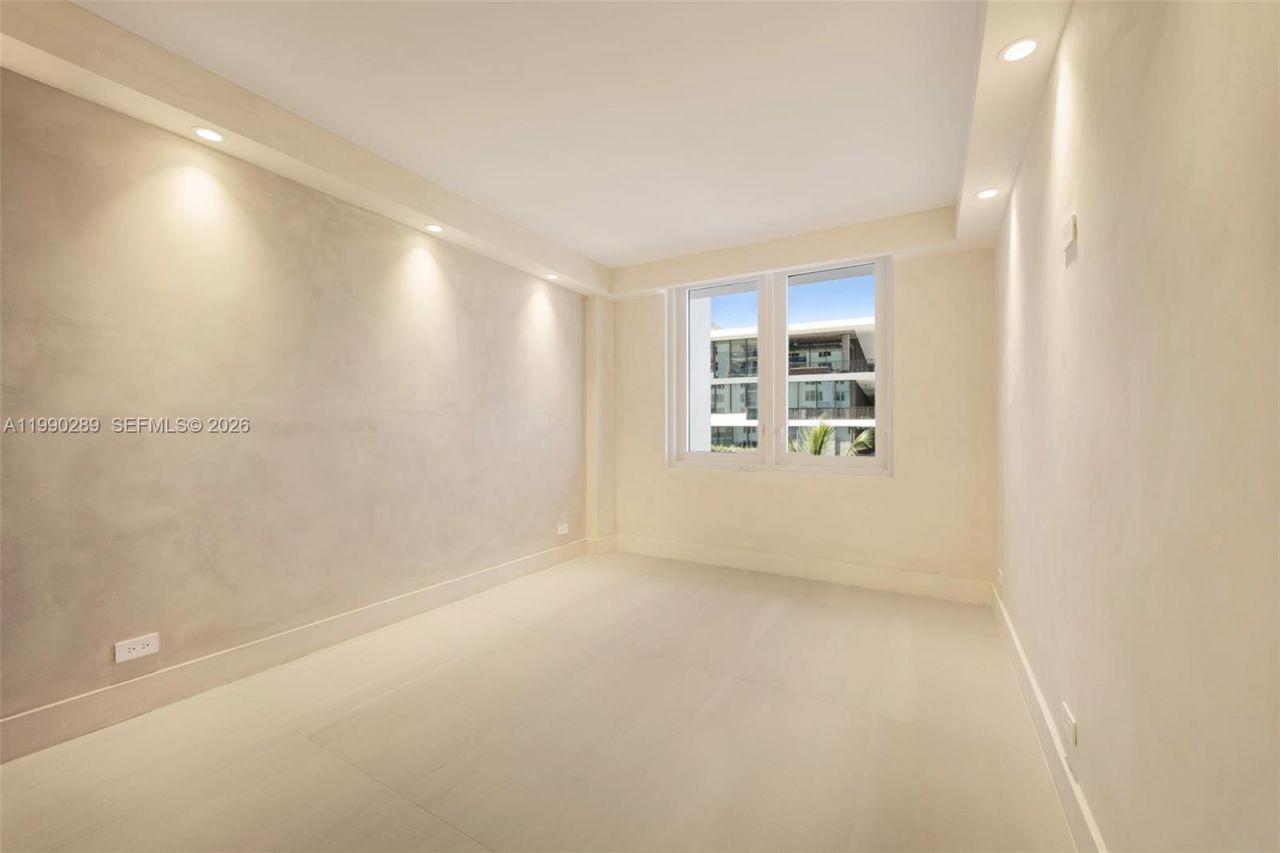 2301 Collins Ave , Unit 526, Miami Beach, FL 33139 Photo