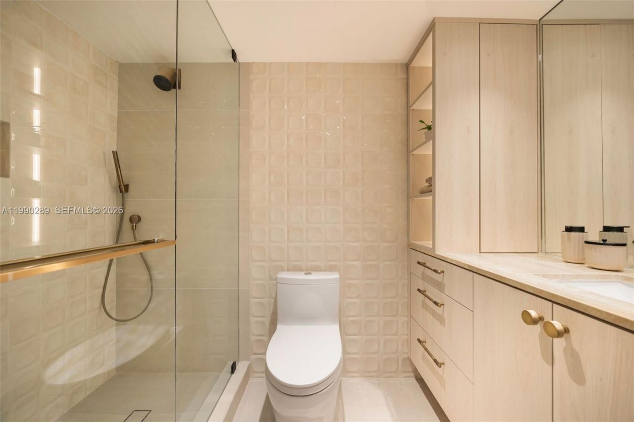 2301 Collins Ave , Unit 526, Miami Beach, FL 33139 Photo