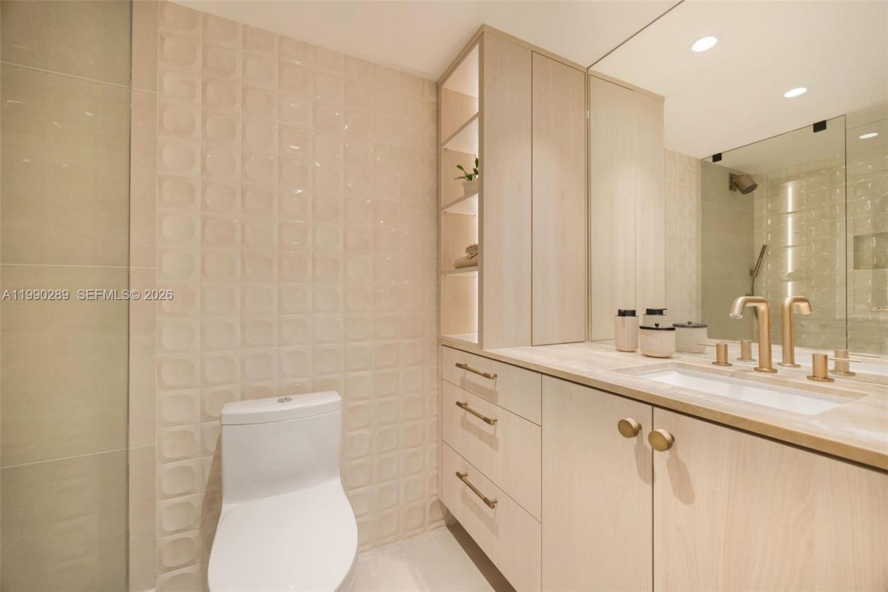 2301 Collins Ave , Unit 526, Miami Beach, FL 33139 Photo