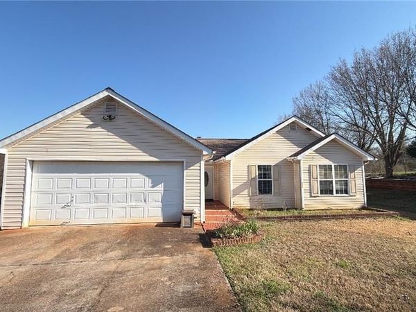 4661 Turning Leaf Drive, Gillsville, GA 30543