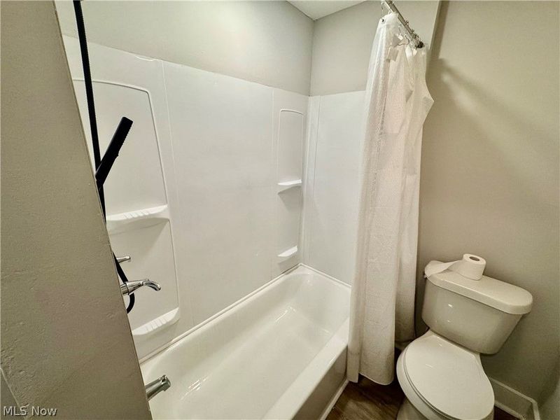 2020 Corning Avenue, Cleveland, OH 44109 Photo 8