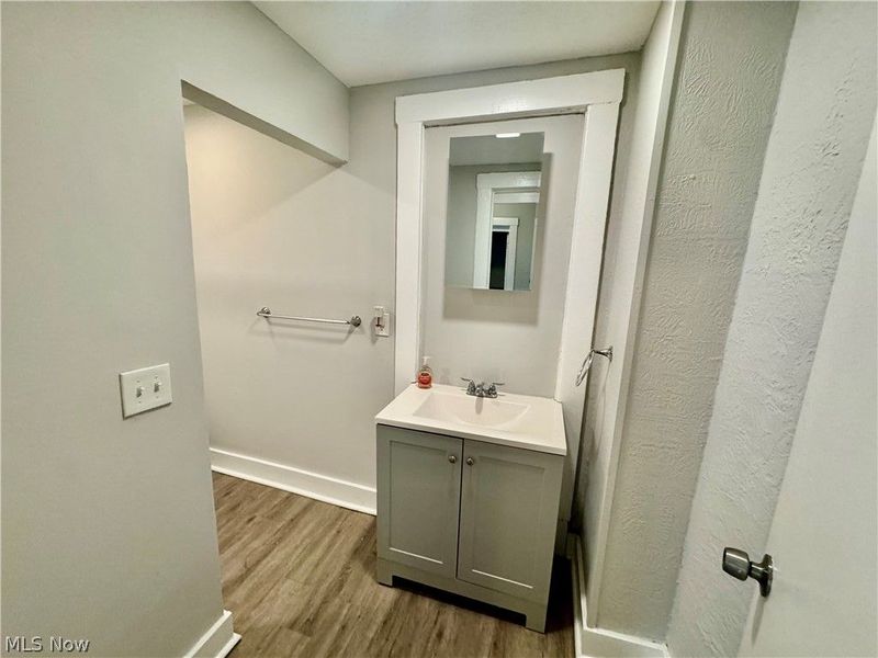 2020 Corning Avenue, Cleveland, OH 44109 Photo 9