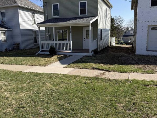505 E Des Moines Street, Brooklyn, IA 52211