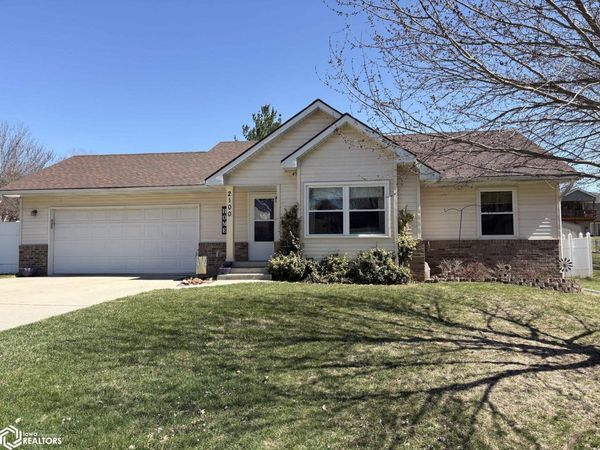 2100 Sunnyslope Drive, Red Oak, IA 51566