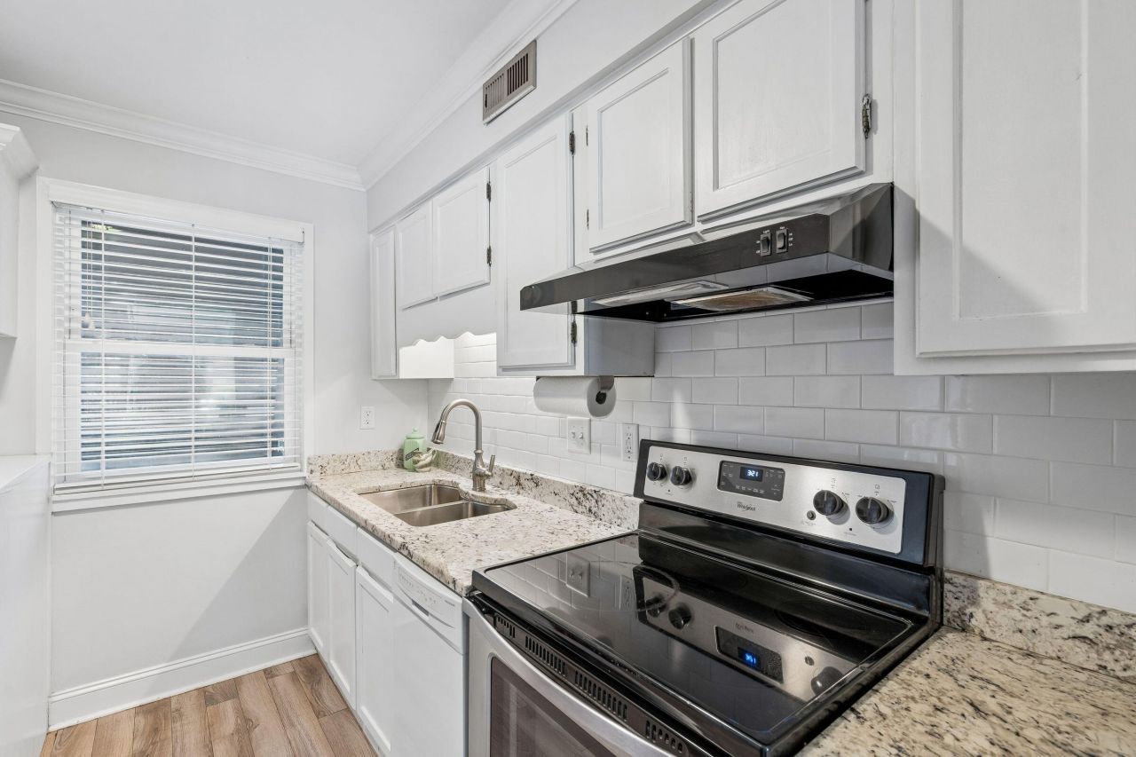 759 Center Street Photo 10