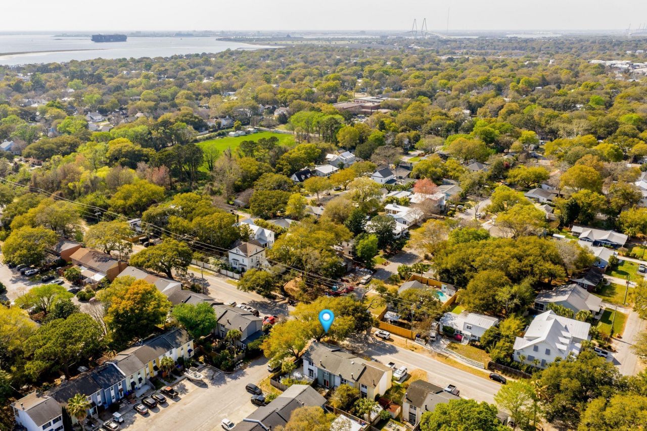 759 Center Street Photo 31