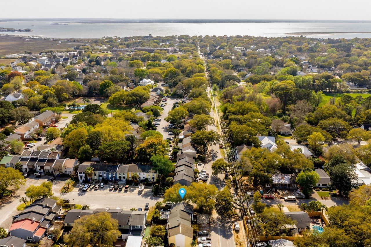 759 Center Street Photo 32