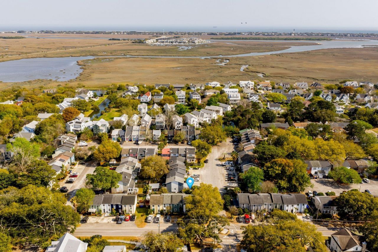 759 Center Street Photo 34