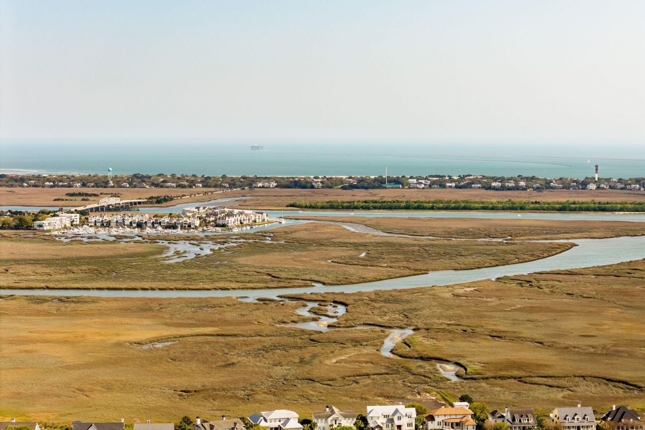 759 Center Street Photo 36