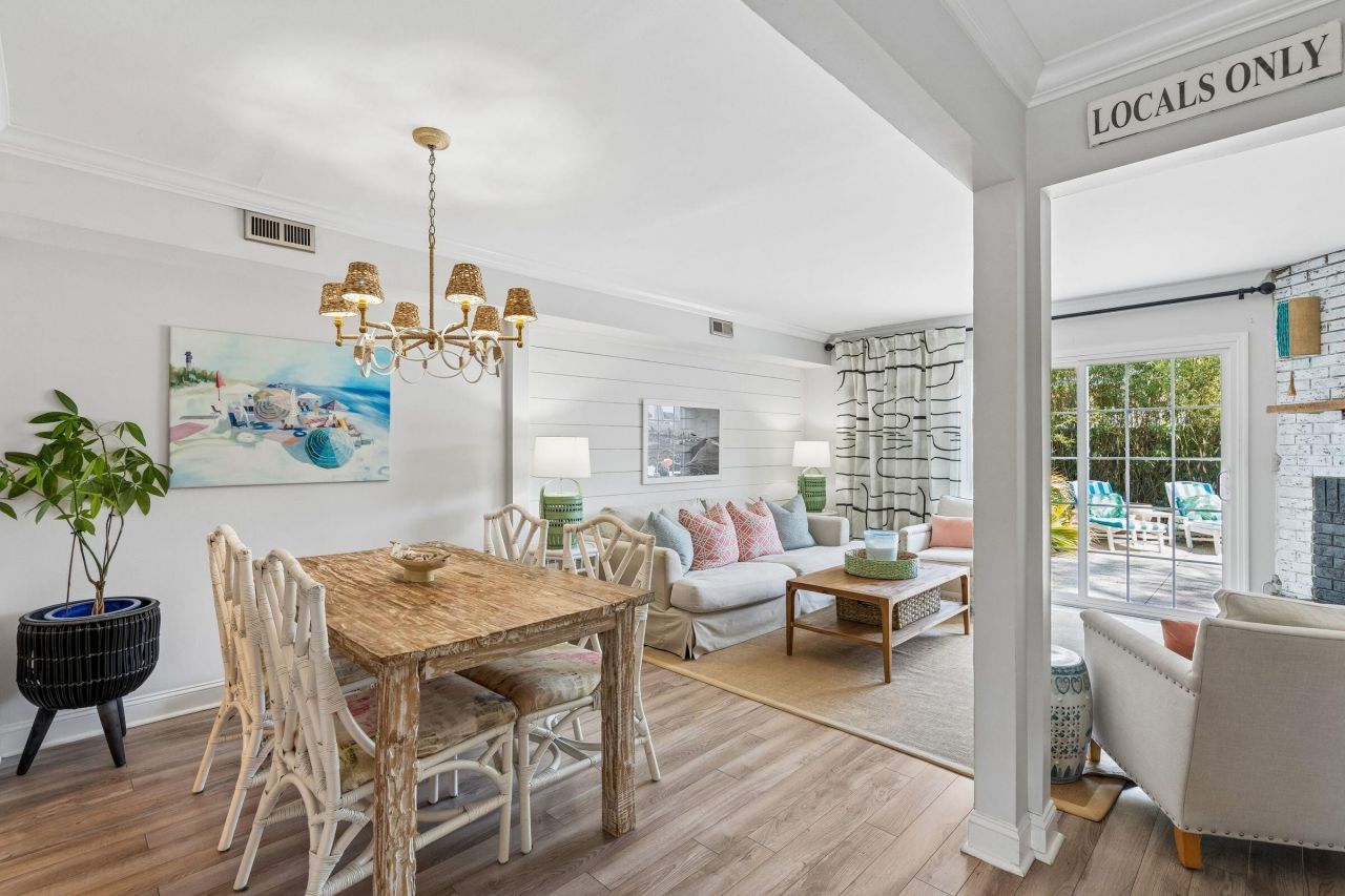 759 Center Street Photo 7