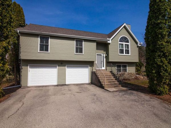 W260 Vista Dr, Ixonia, WI 53066