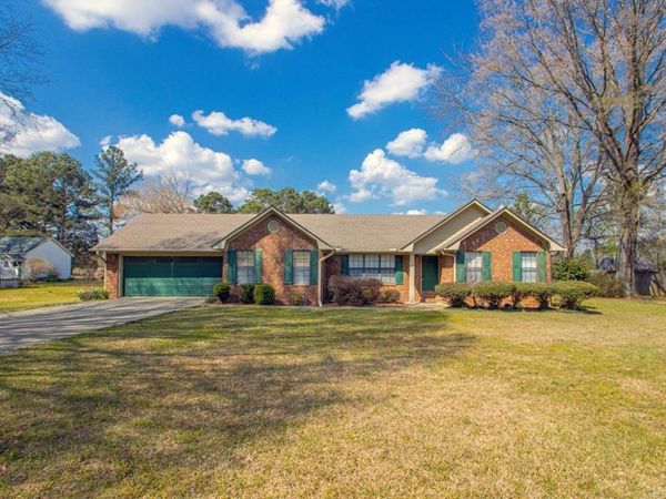 801 Kamak Drive, Beebe, AR 72012