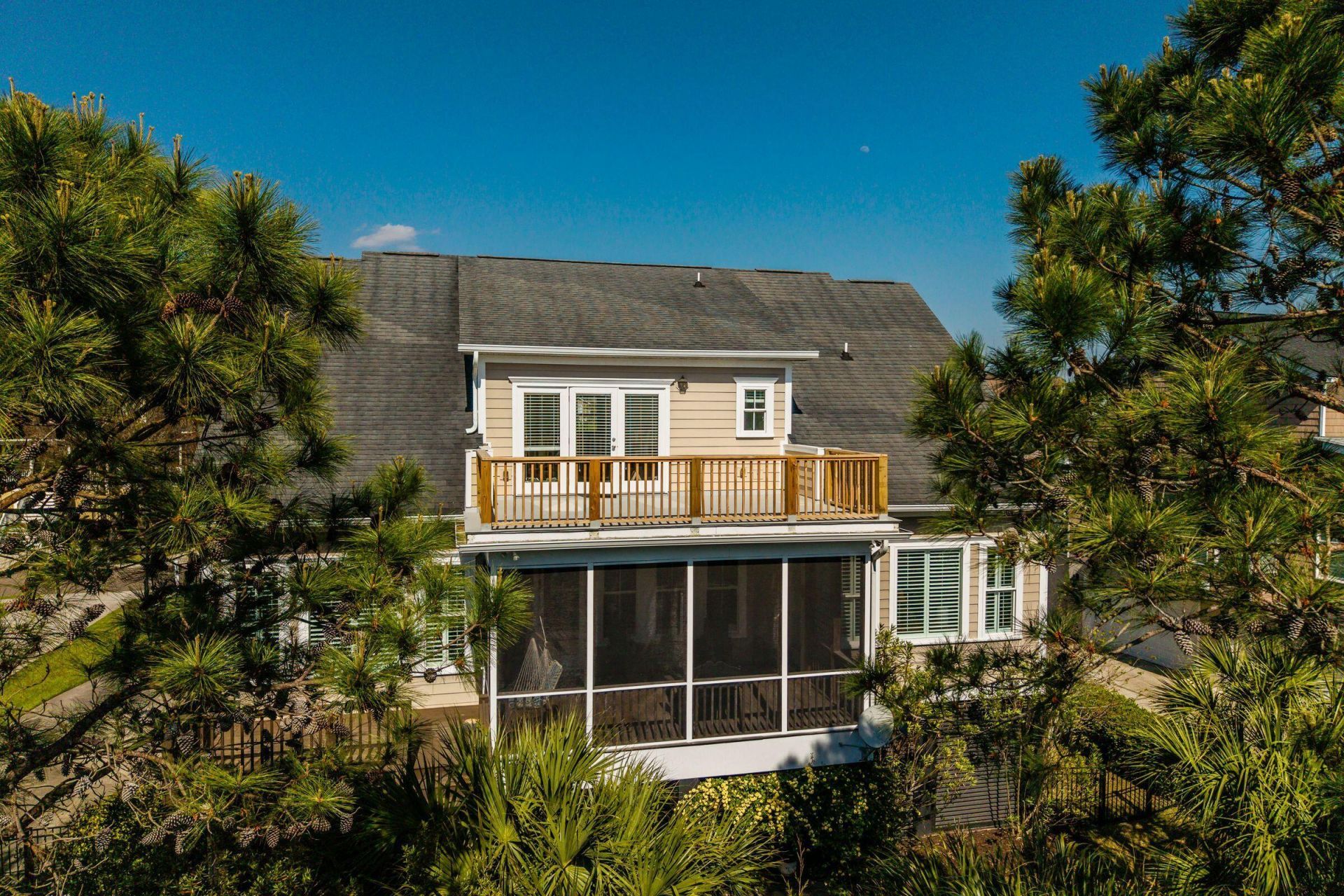 1828 Delacourt Avenue Photo 37