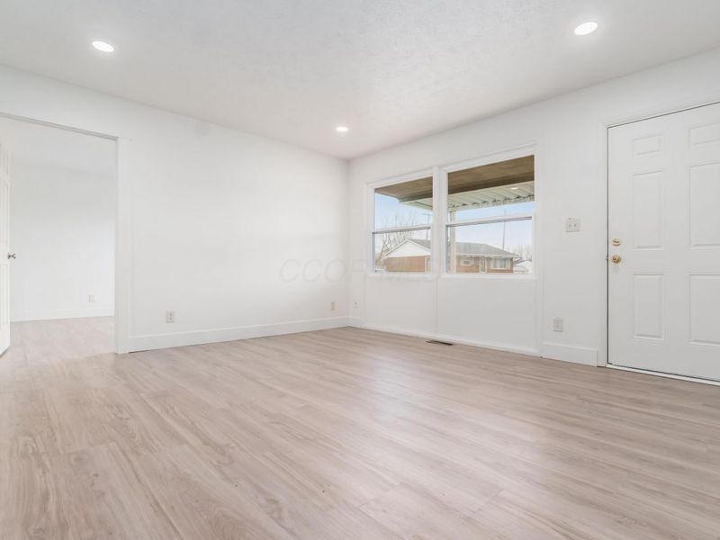 5301 Negley Court, Columbus, OH 43232 Photo 10