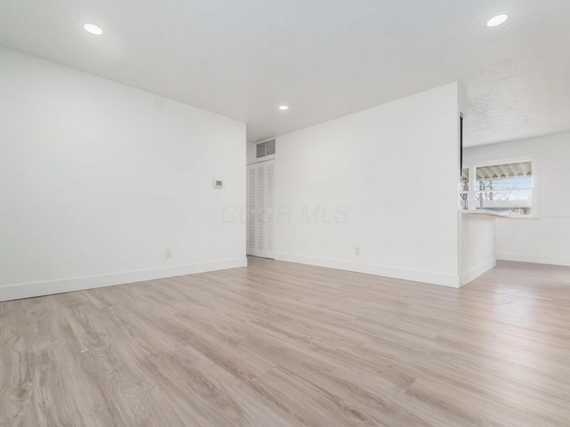 5301 Negley Court, Columbus, OH 43232 Photo 14