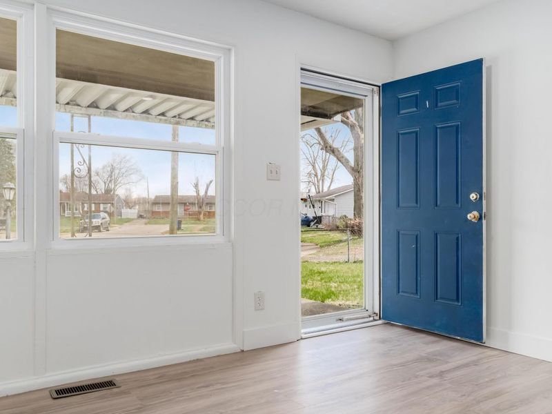 5301 Negley Court, Columbus, OH 43232 Photo 9