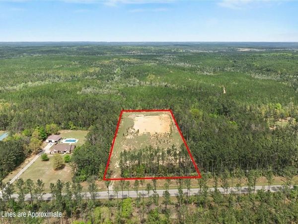 15226 Celeste Road, Chunchula, AL 36521