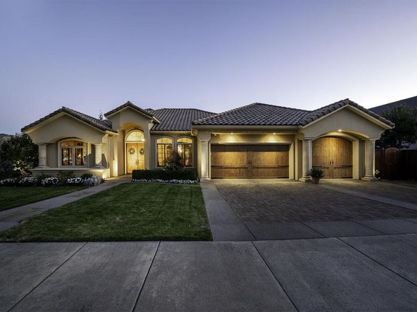 4506 Pinnacle Drive, Medford, OR 97504