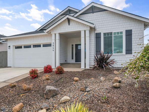 3844 Arena Drive, Medford, OR 97504