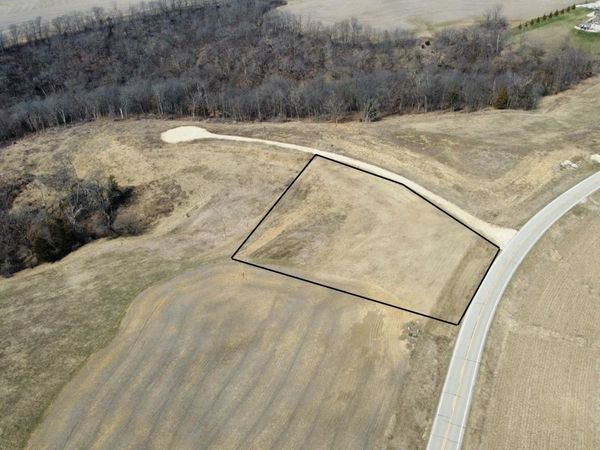 38221 268th Street, Bellevue, IA 52031