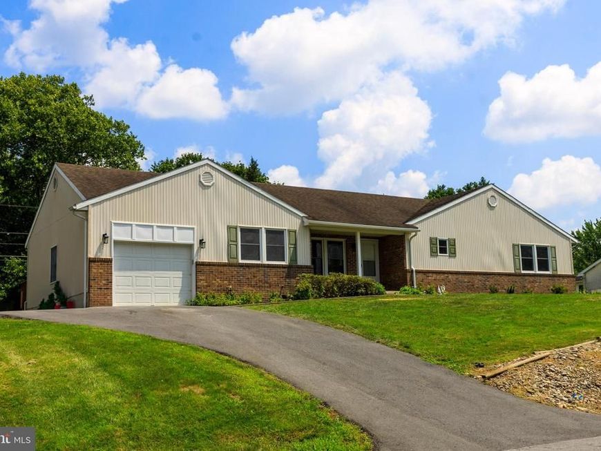 13929 Green Mountain Drive, Maugansville, MD 21767 Main Photo