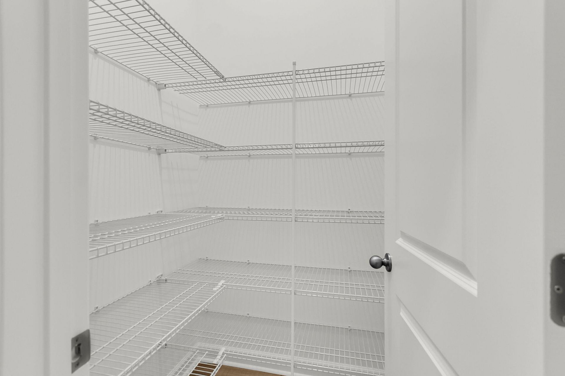 777 Blueway Avenue Photo 11