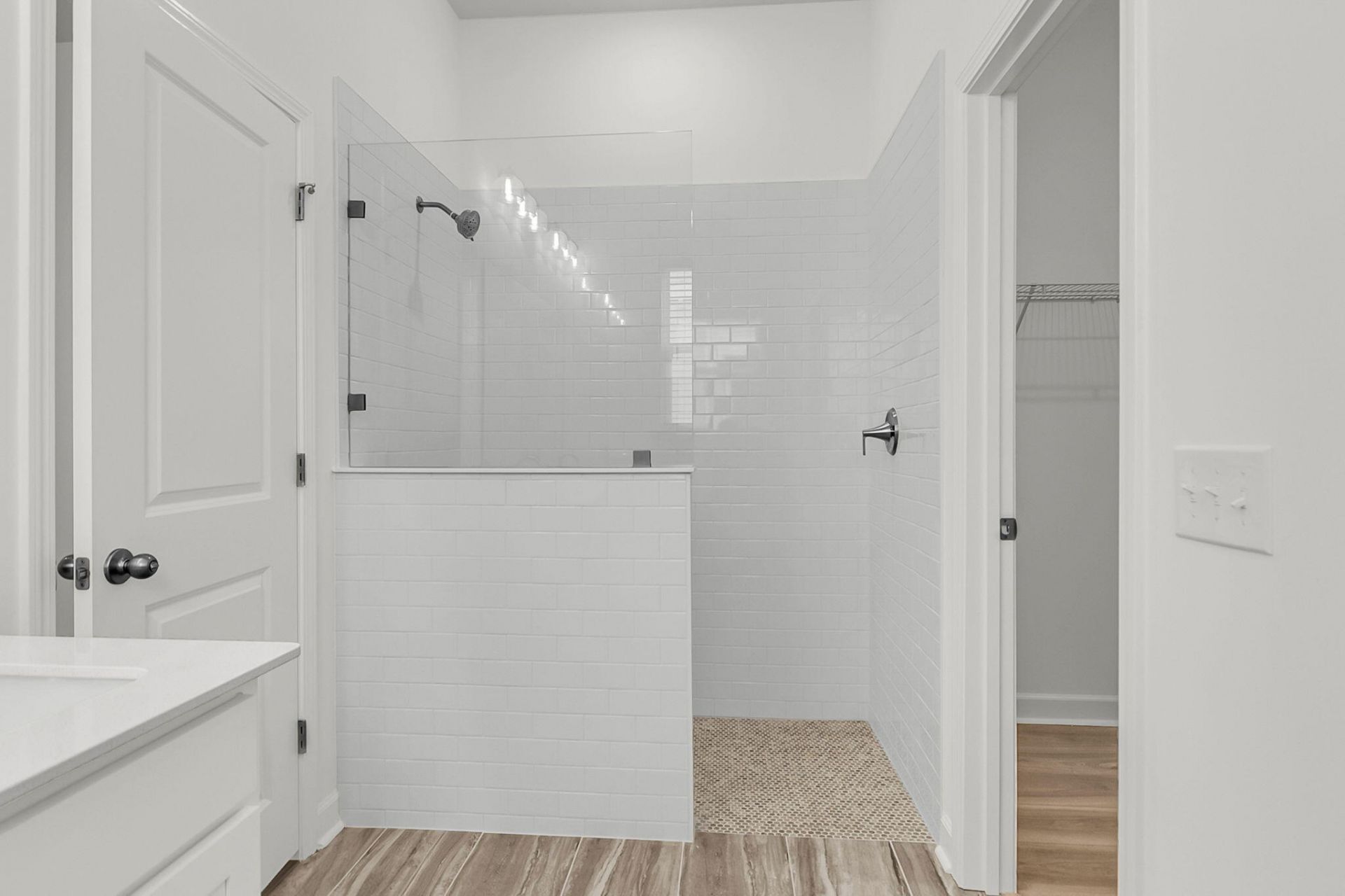 777 Blueway Avenue Photo 34