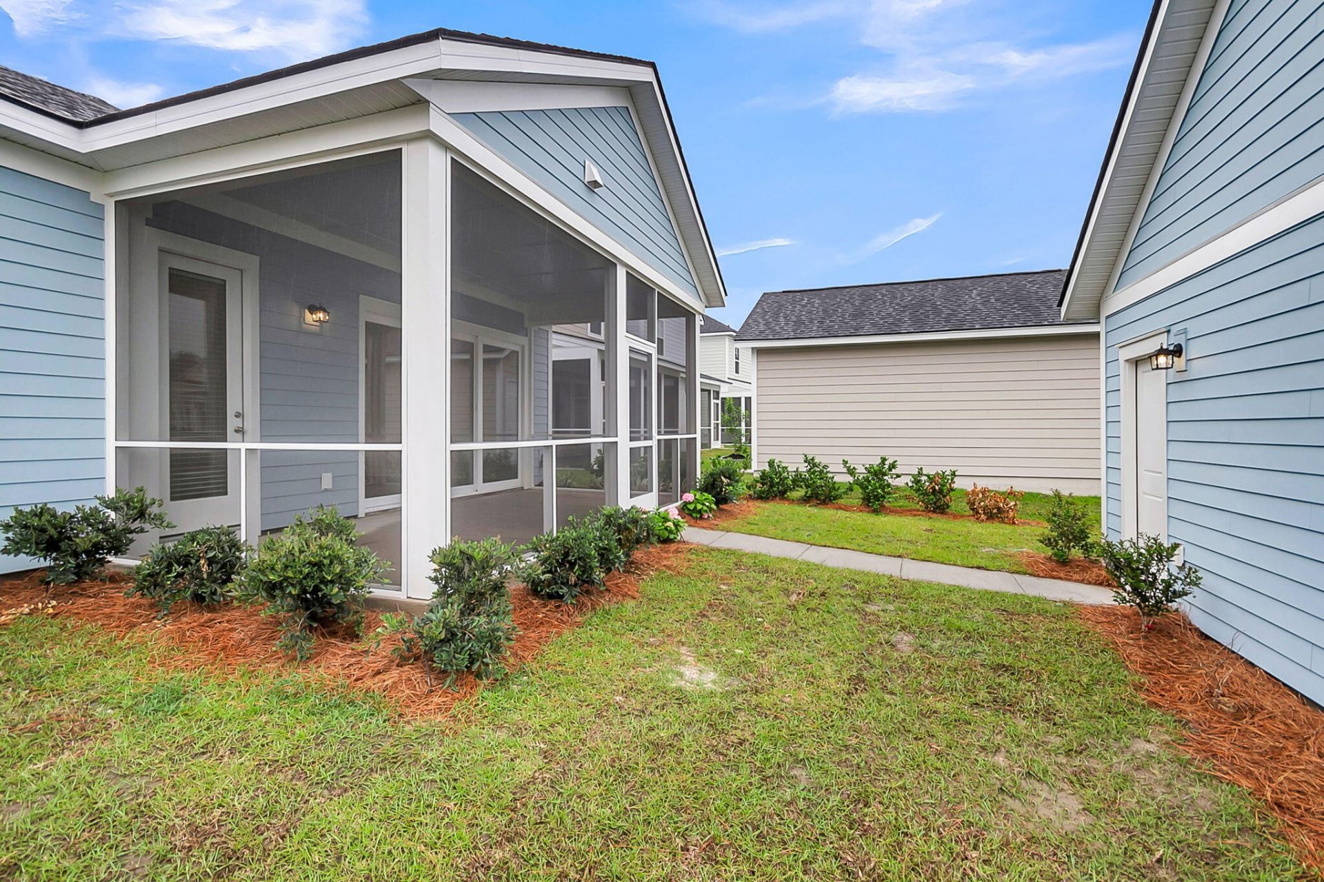 777 Blueway Avenue Photo 36