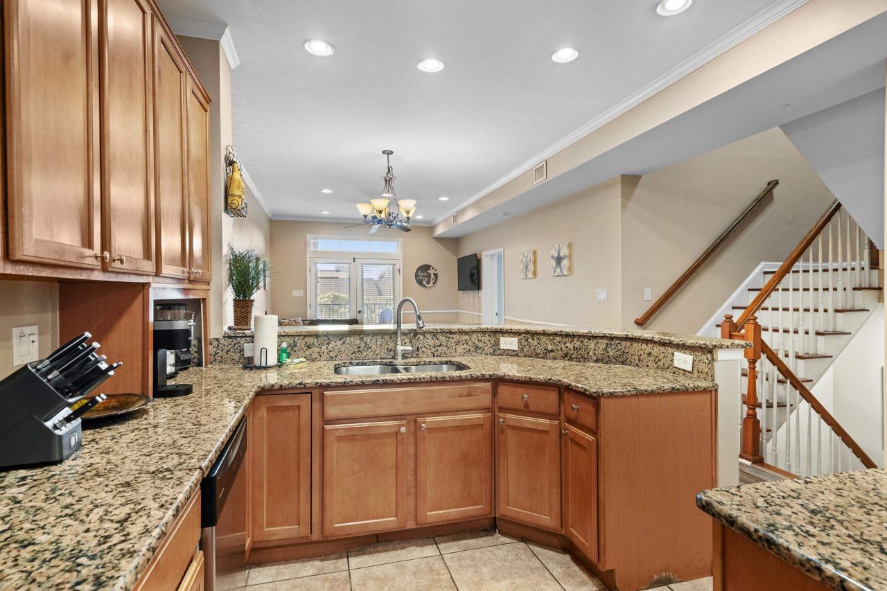 213 76th Ave. N Photo 15