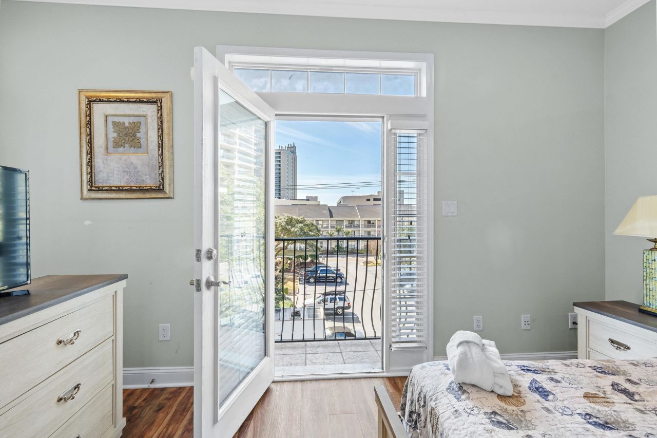 213 76th Ave. N Photo 29