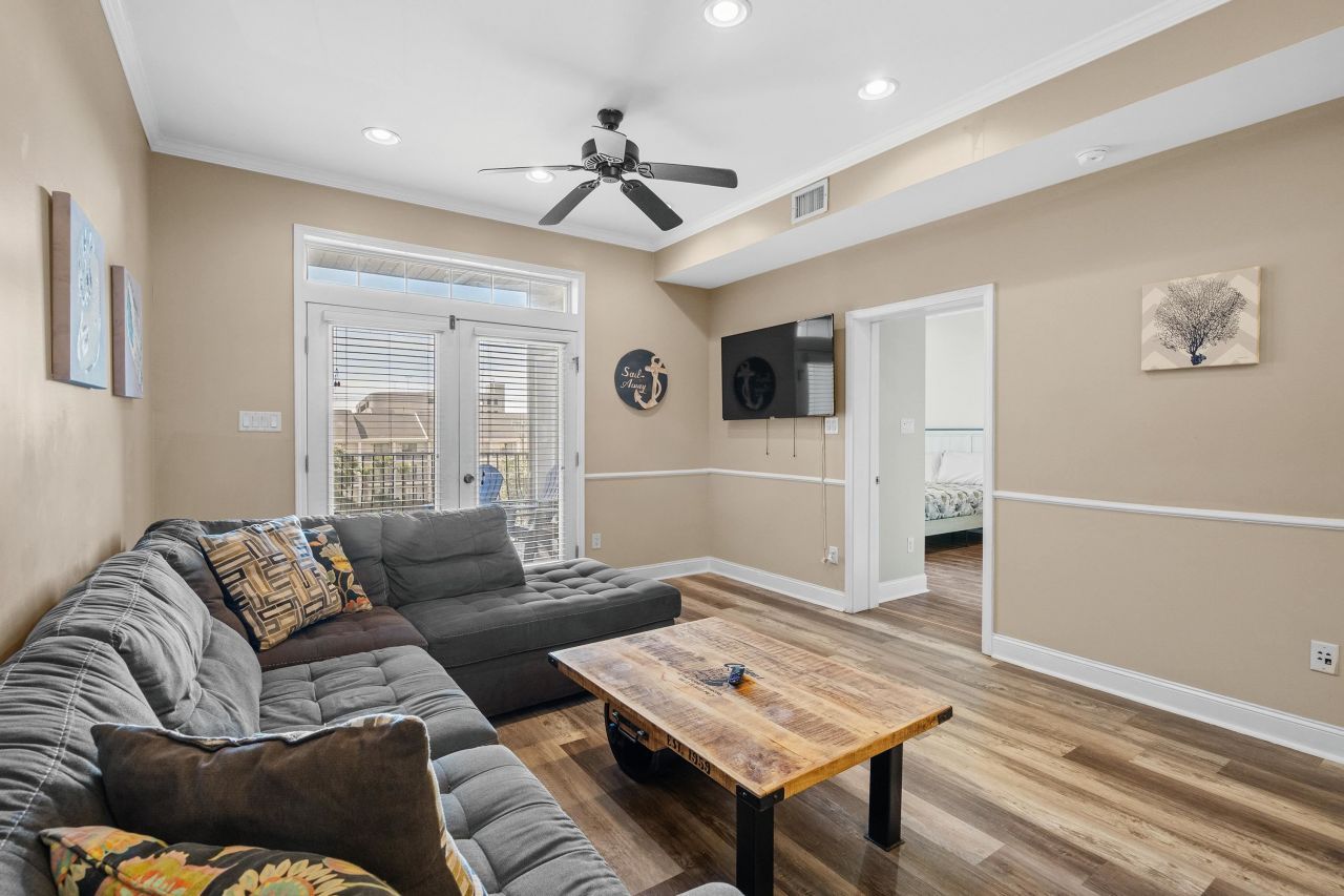 213 76th Ave. N Photo 5