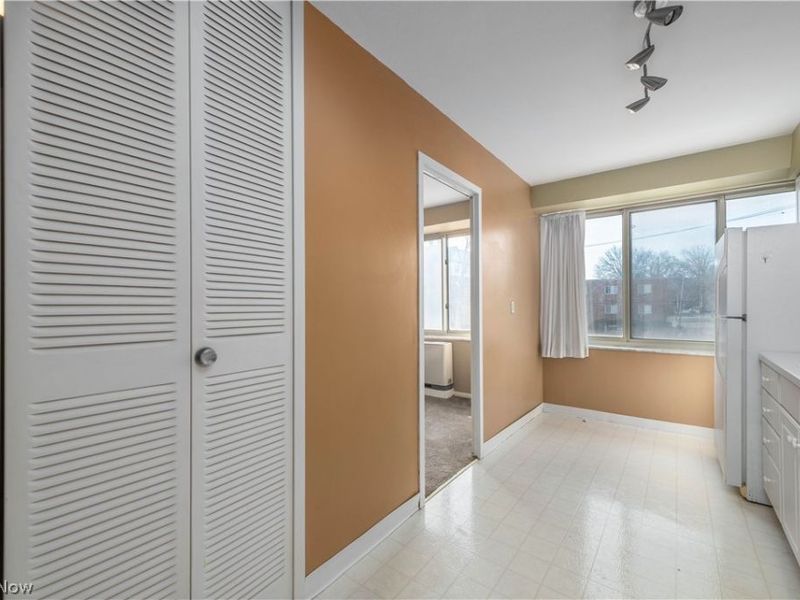 12520 Edgewater Drive, Unit 210, Lakewood, OH 44107 Photo 15