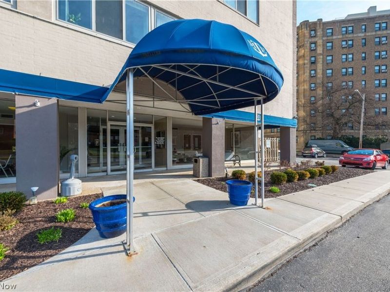 12520 Edgewater Drive, Unit 210, Lakewood, OH 44107 Photo 4