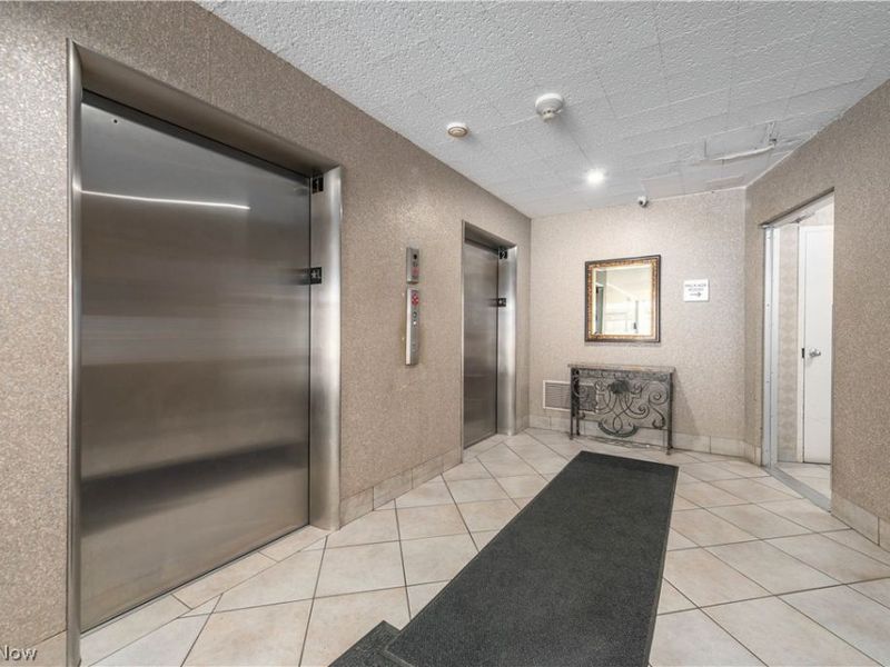 12520 Edgewater Drive, Unit 210, Lakewood, OH 44107 Photo 9