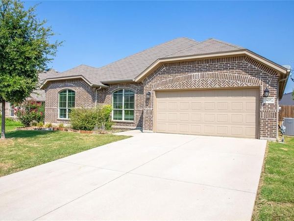 637 Peach Lane, Burleson, TX 76028