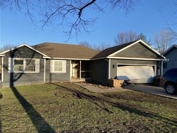 615 S Camden Street, Richmond, MO 64085