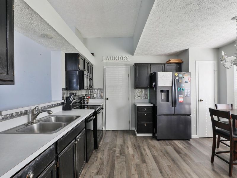 3079 Alderbrook Drive, Pickerington, OH 43147 Photo 6