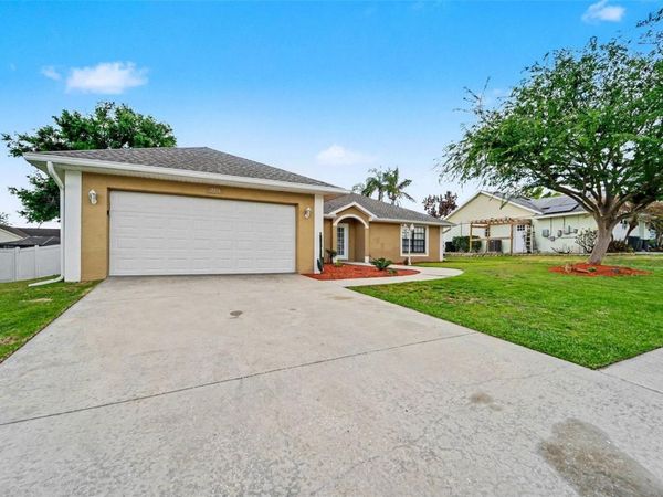 38820 BERTA DRIVE , ZEPHYRHILLS, FL 33540