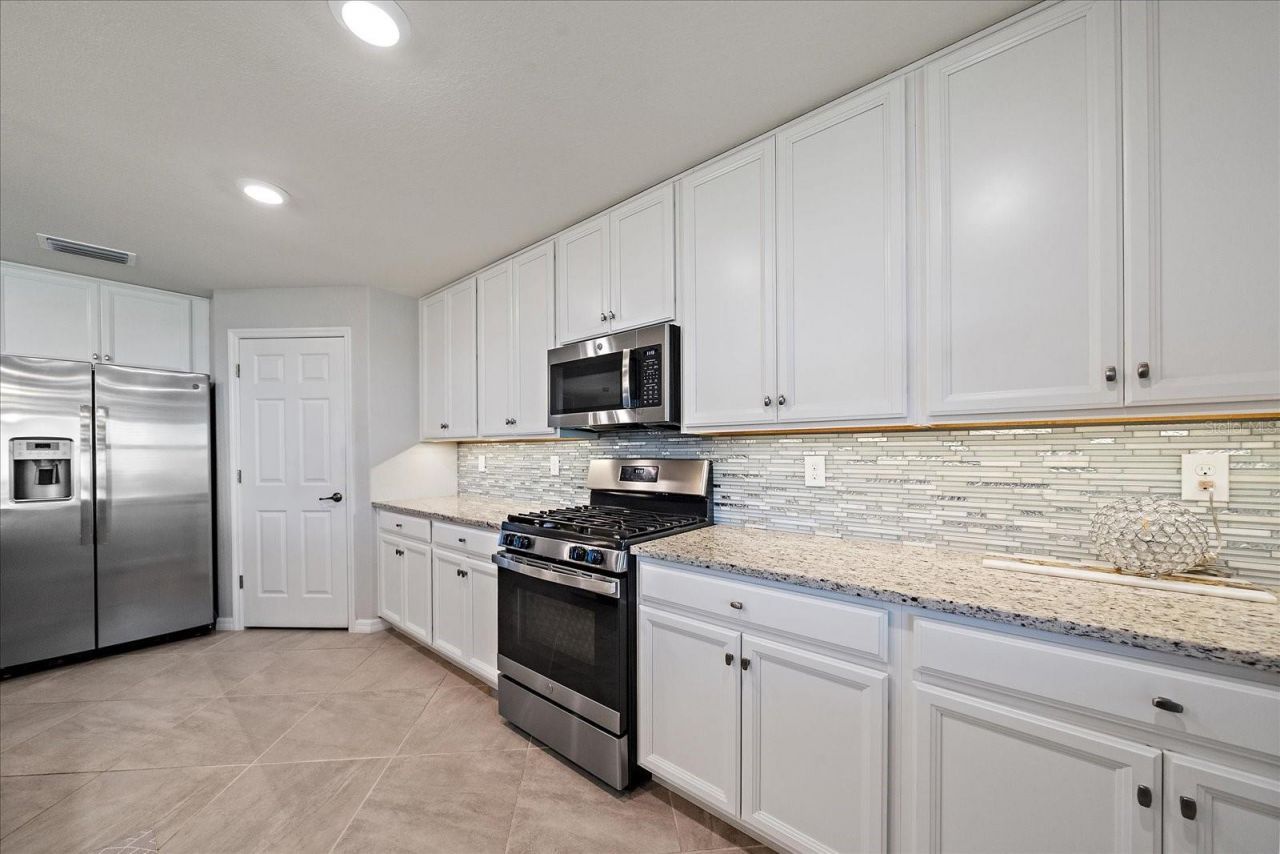 18027 Gawthrop Drive, Unit 101, Bradenton, FL 34211 Photo