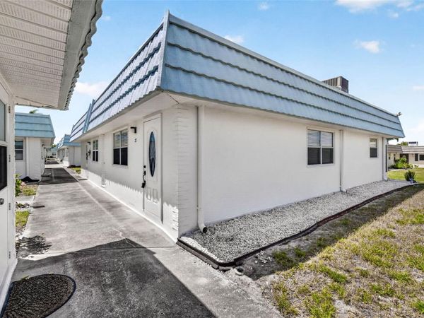 1801 BEDFORD LANE, Unit 27, SUN CITY CENTER, FL 33573