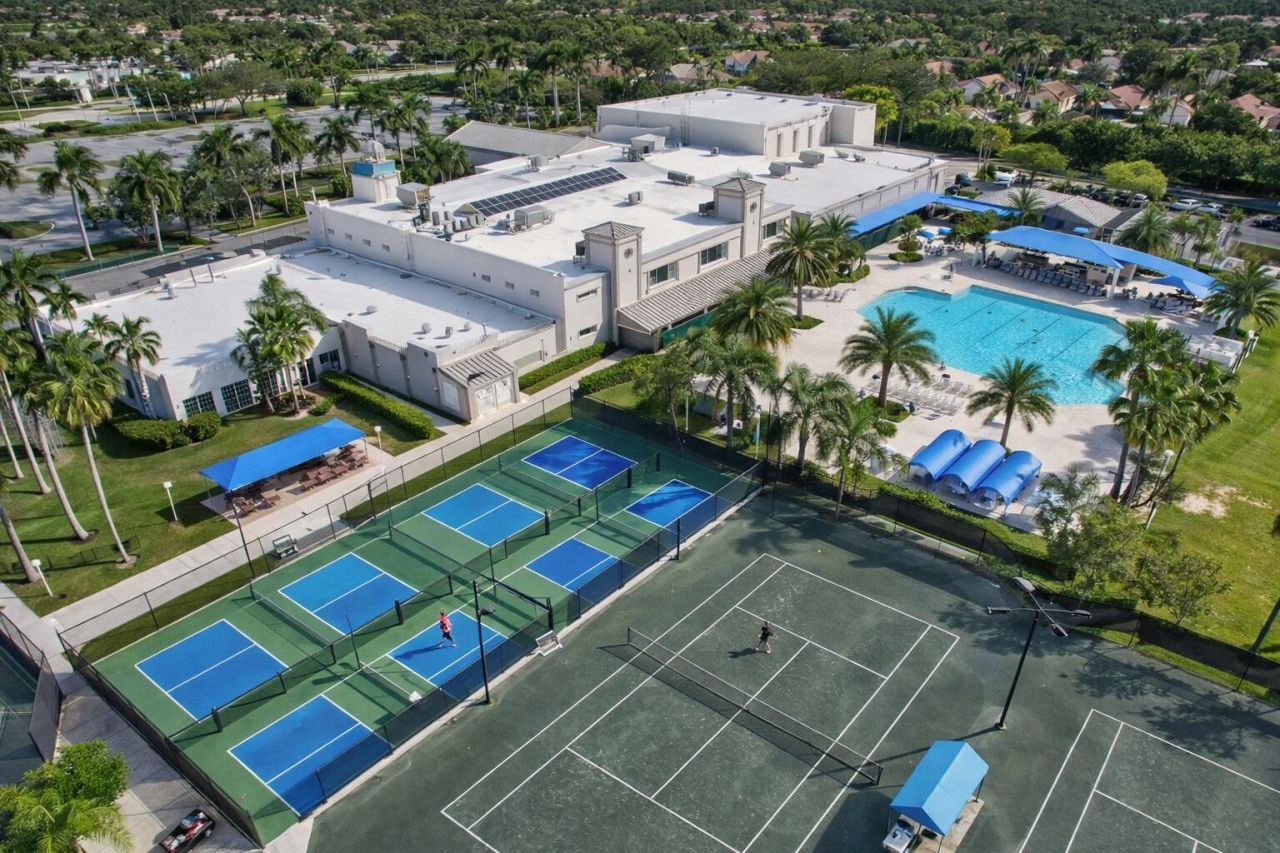 9624 Crescent View Drive N, Boynton Beach, FL 33437 Photo