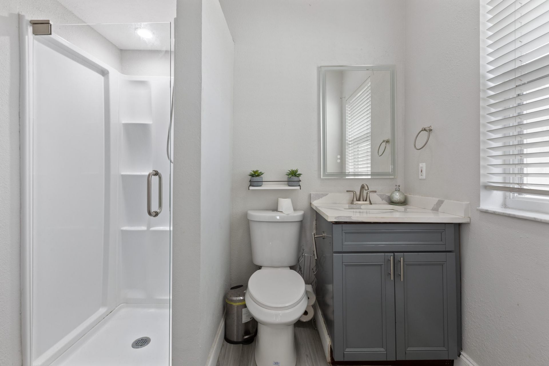 3221 El Camino Real, West Palm Beach, FL 33409 Photo