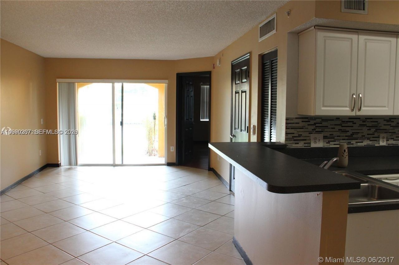 9640 NW 2 St , Unit 5106, Pembroke Pines, FL 33024 Photo