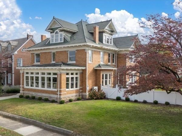 1358 Market Street, Parkersburg, WV 26101