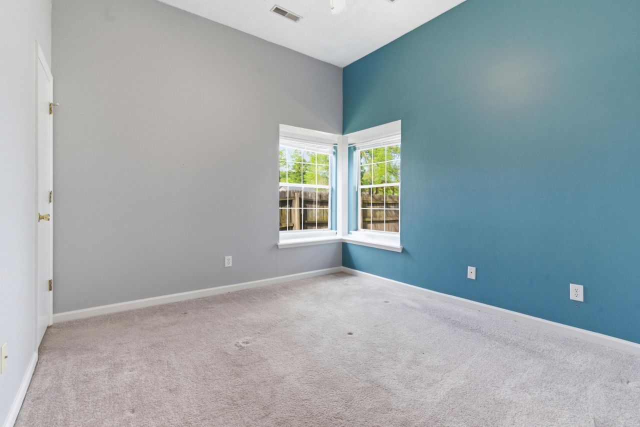 106 Fern Court Photo 17