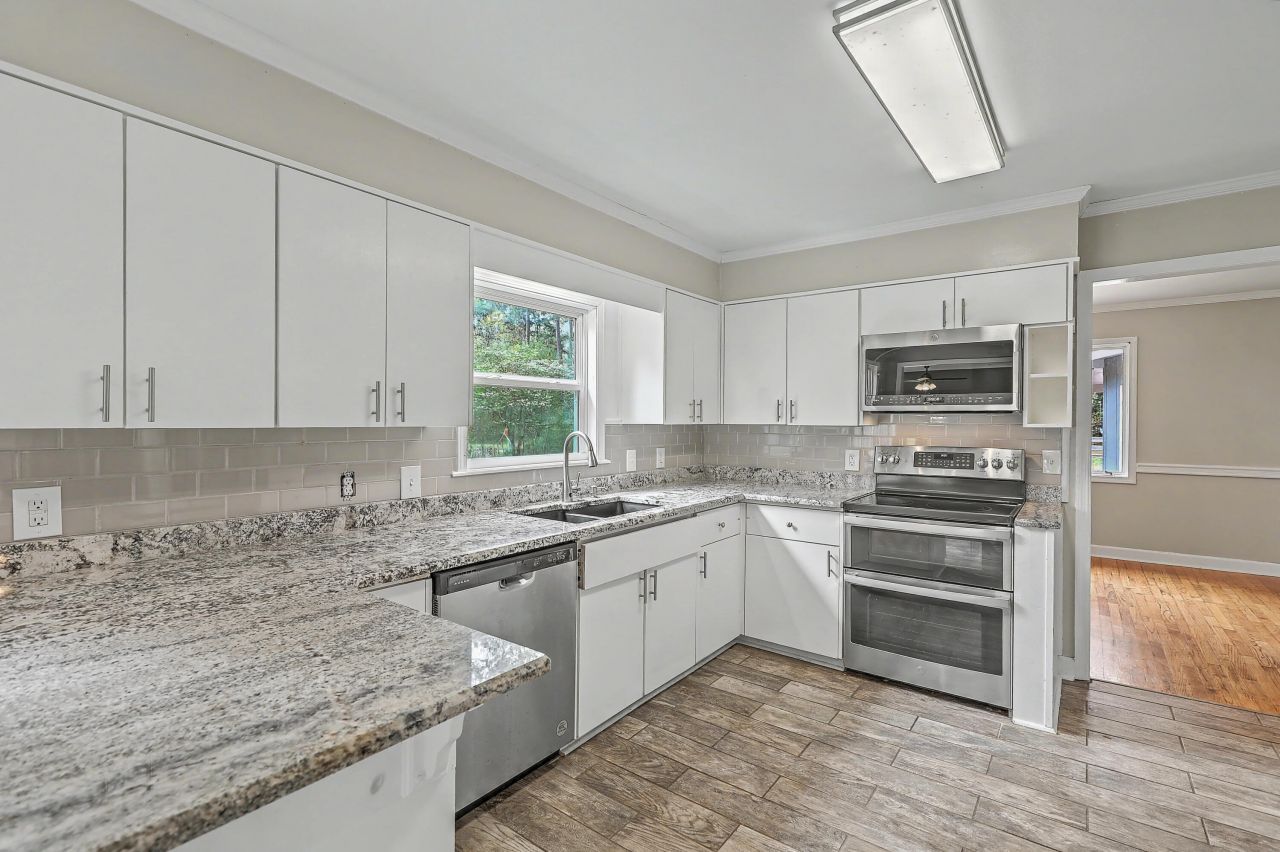 825 Patriots Way Photo 12