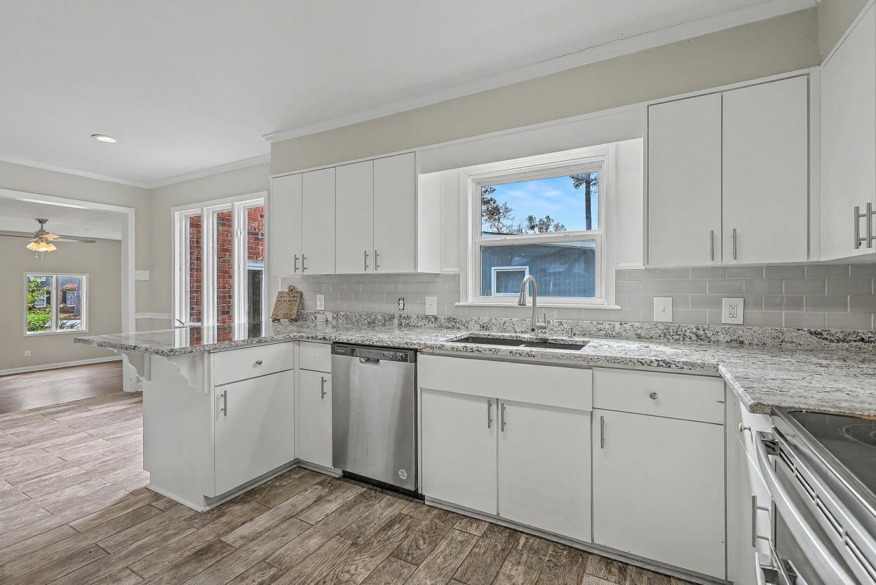 825 Patriots Way Photo 15