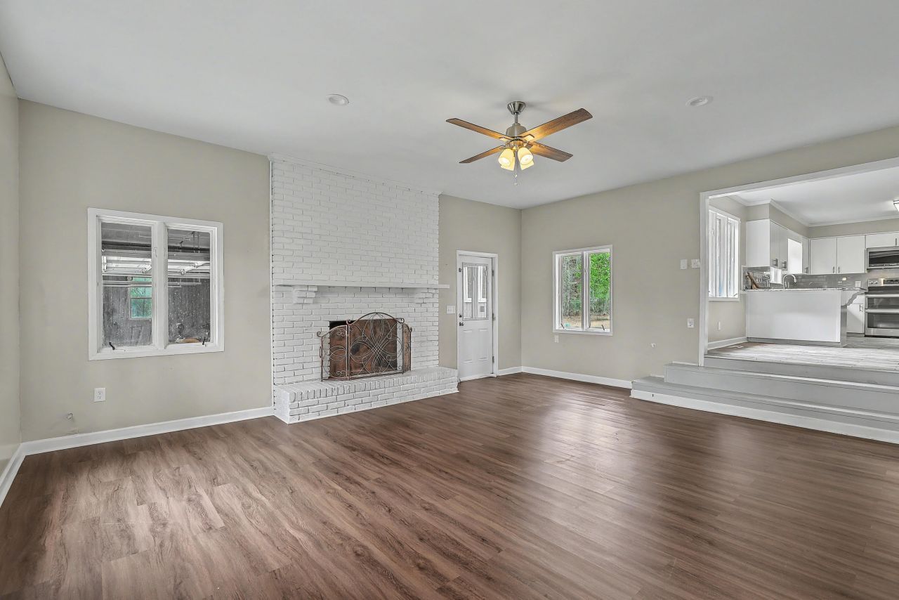 825 Patriots Way Photo 18