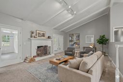 825 Patriots Way photo 4