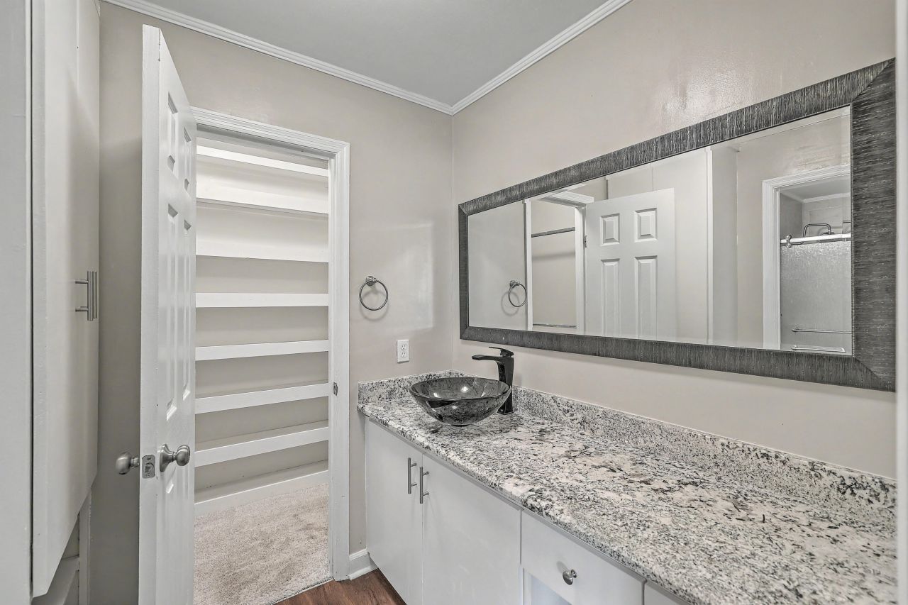 825 Patriots Way Photo 26